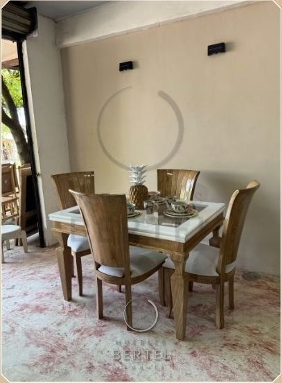 Comedor Cuchara con tapa blanca